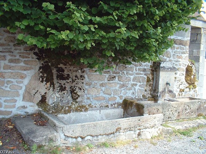 Fontaine Lavoir d'Orladeix
