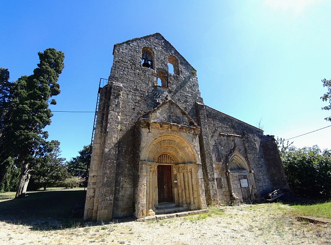 Façade et portail de l'église Sainte-Radegonde - Sainte-Radegonde