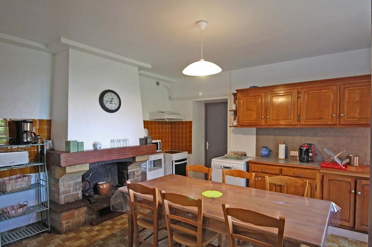 Gîte de Serre sur la commune d'Augne en Haute-Vienne (Limousin en Nouvelle Aquitaine)- cuisine_6