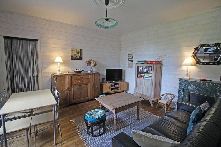 Gîte de Serre sur la commune d'Augne en Haute-Vienne (Limousin en Nouvelle Aquitaine)- salon_8