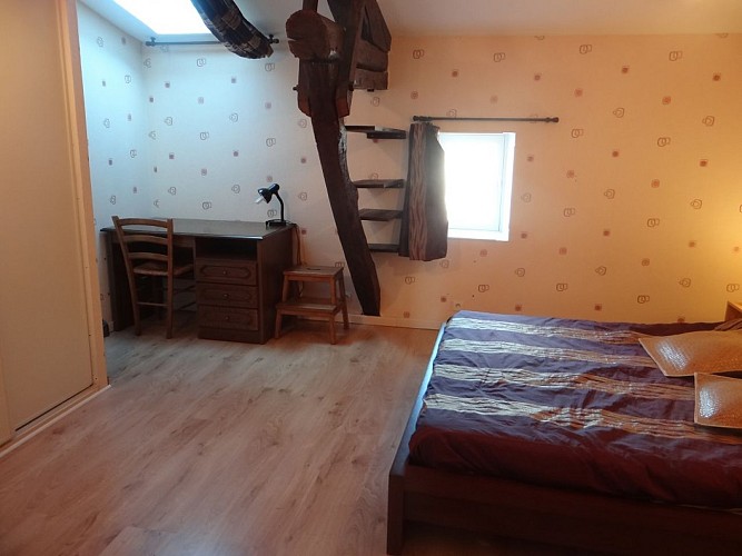 Gîte-Martin-St -Martin-De-Gurson-ch2-bureau