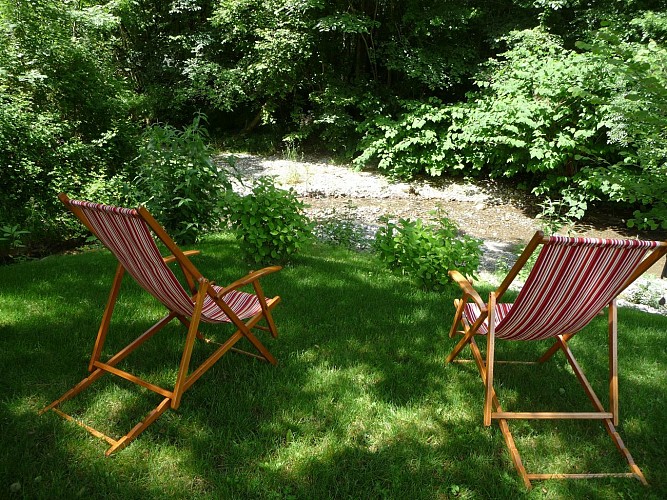 04_Chambre d'hôtes les Abeilles_bord de ruisseau