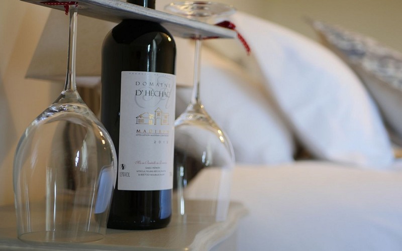 Chambre-d-Hotes-Secret-Pyrenees---Occasion-speciale--Tobias-MEWS-