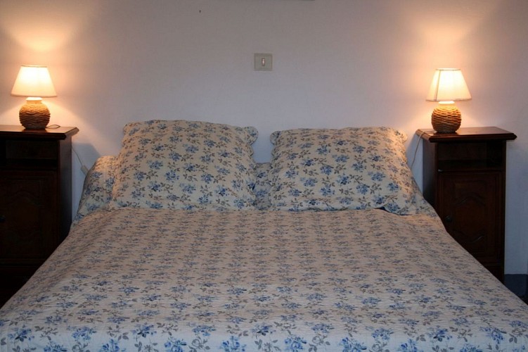 07_Maison Bergès_chambre1_Barcus64130