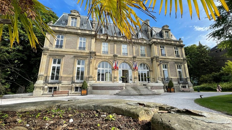 Hôtel d'Emonville - Archives et bibliothèque patrimoniale