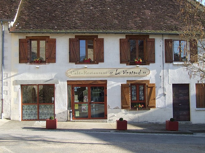 Restaurant et café Lo Vinataud à Vicq-Sur-Breuilh_1