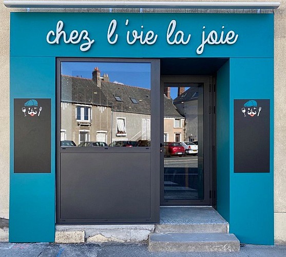 RESTAURANT AU CAFÉ CHEZ L'VIE LA JOIE