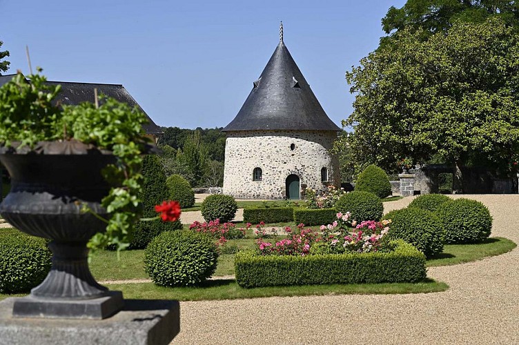Le château d'Hauterives