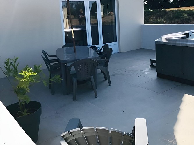 terrasse extérieure - gîte des champs et spa