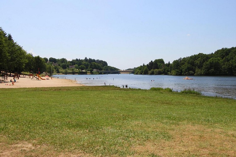 Gite "Le Lac" à Bujaleuf en Haute-Vienne (Limousin en Nouvelle Aquitaine)_1