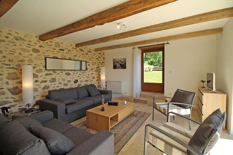 Le salon Gîte "Chez le Bayle" à Condat sur Vienne en Haute-Vienne (Limousin)_6