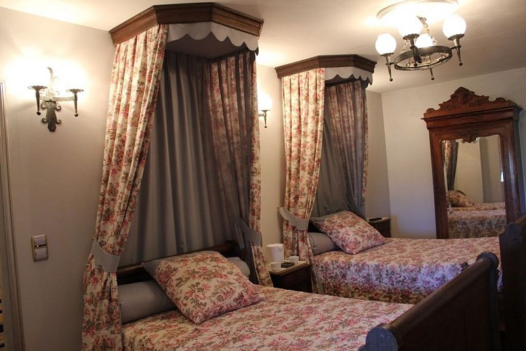 Chambres d'Hôtes "Château de Saint-Maixant"