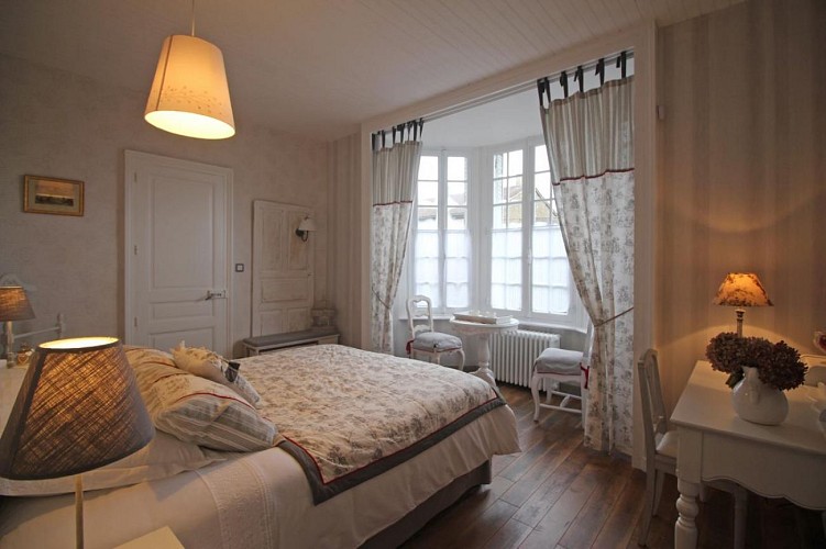 Chambre d'hôtes "Au fil du temps" à châlus - Suite familiale_5