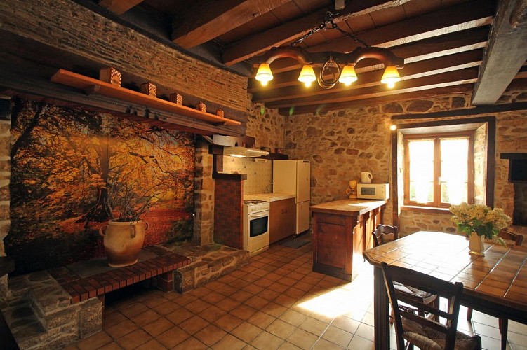 Gite du "Chatenet" au Chatenet en Dognon en Haute-Vienne (Limousin) - cuisine_5