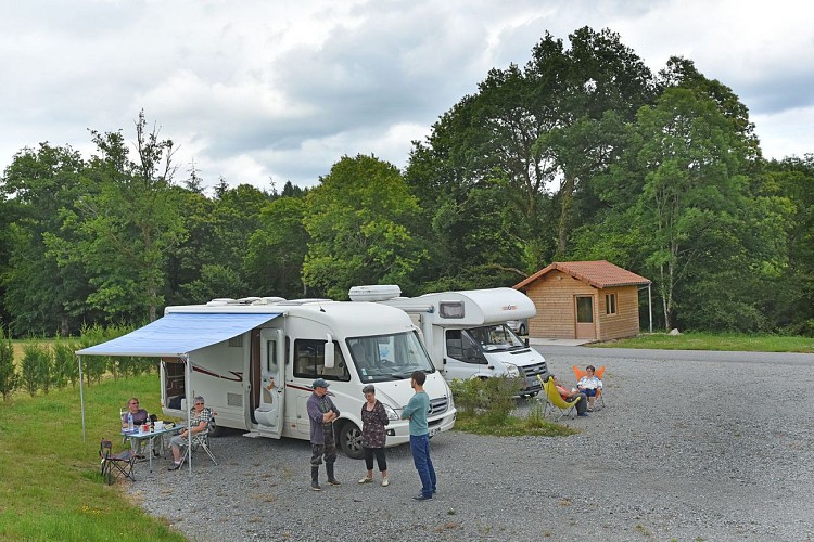 Campervan area in Auriat