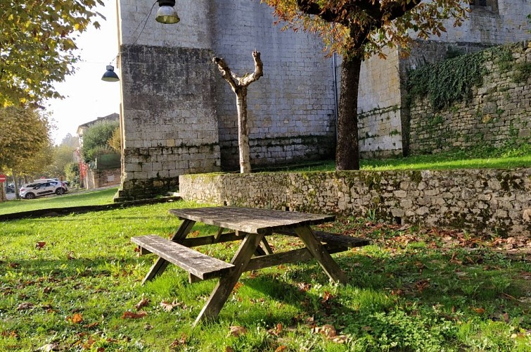Beaumont derrière église 2 bon format