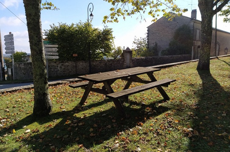 Bmt place monument aux morts bon format