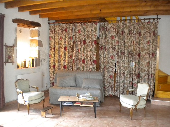 Pièce à vivre : séjour.