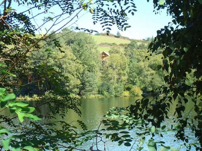 Un Balcon sur le Lac de Miel