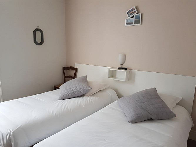 chambre-twin-hotel-de-normandie