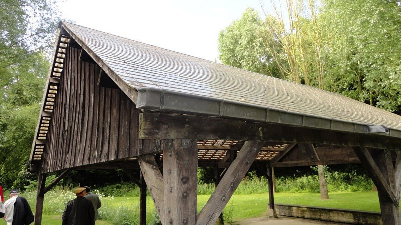 The washtub and the path Des Garennes