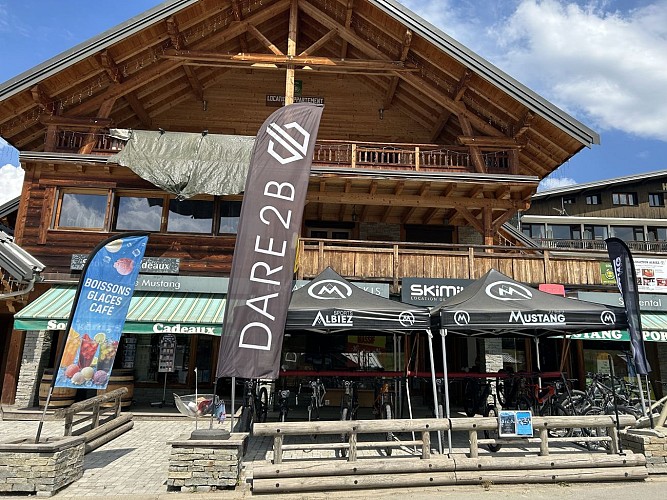 Mustang 1550 Skimium