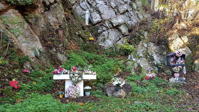 Grotte à Notre-Dame de Lourdes et légende de Chokier (QR Code)