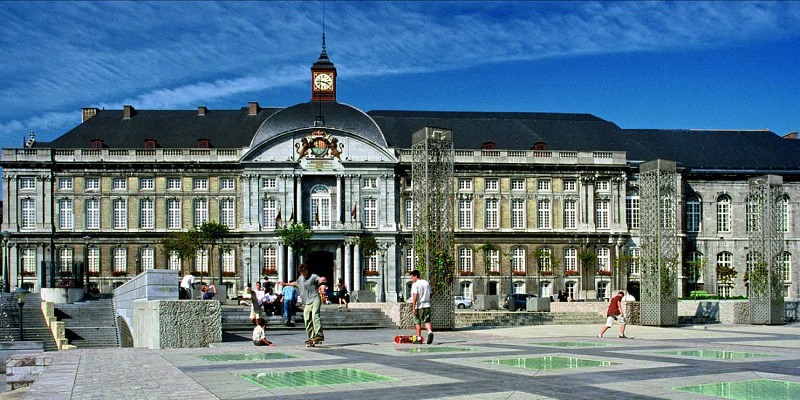 Simenon : Place Saint Lambert - Palais de Princes-évêques