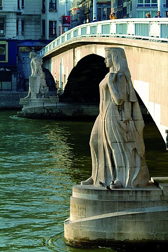 Simenon : Pont des Arches