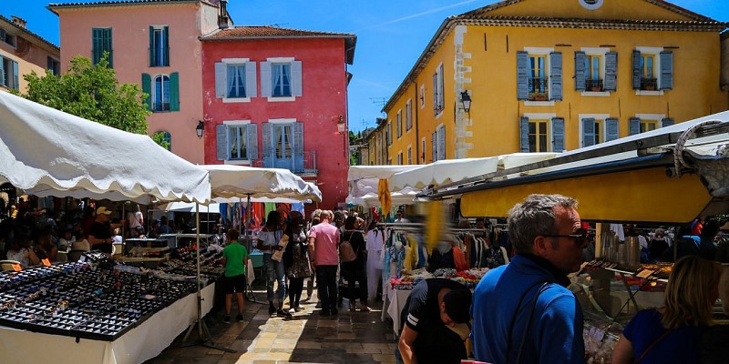 Marché hebdomadaire de Valbonne