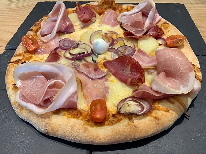 Pizza-la-raclette