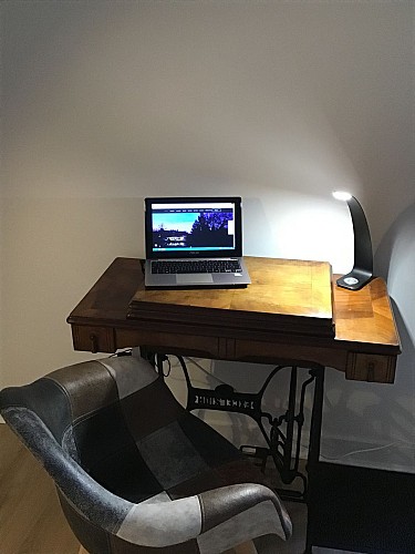 Coin bureau: chambre Chêne