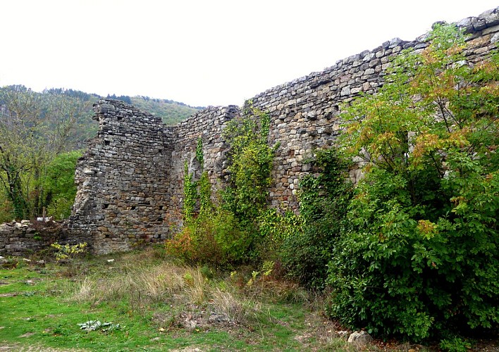 Eglise du village d’Hautpoul