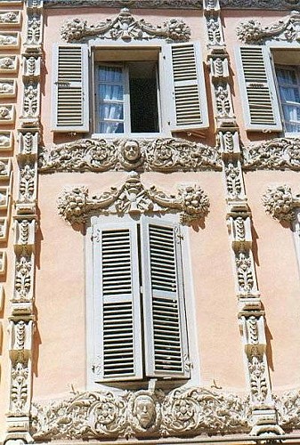 La maison des têtes de Bourg Saint Maurice