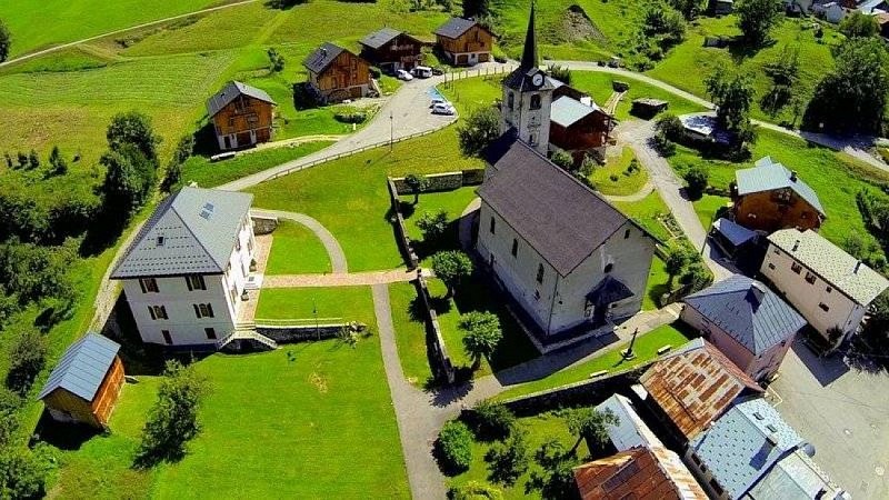 Eglise Saint André des Avanchers-Valmorel
