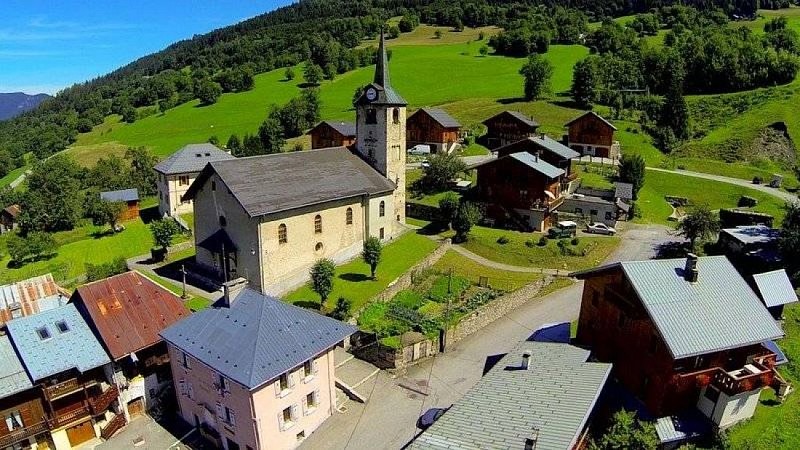 Eglise Saint André des Avanchers-Valmorel