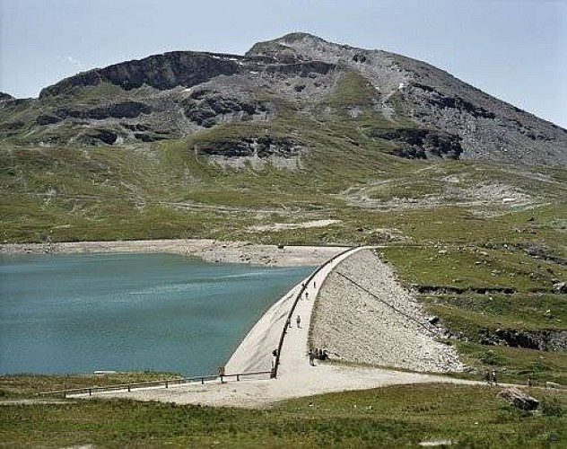 Au Lac de la Sassière, Tignes. (RN de la Grande Sassière).