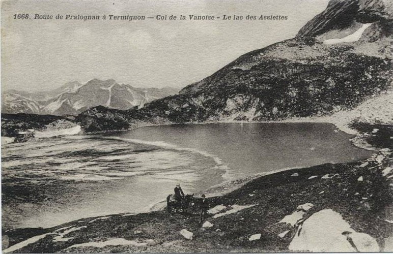 Vue sur le lac des Assiettes (1910)