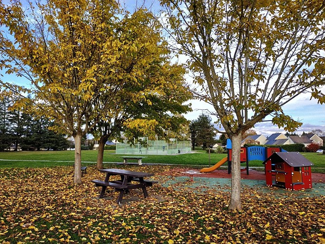 Morlaàs table de pique nique quartier des Fors
