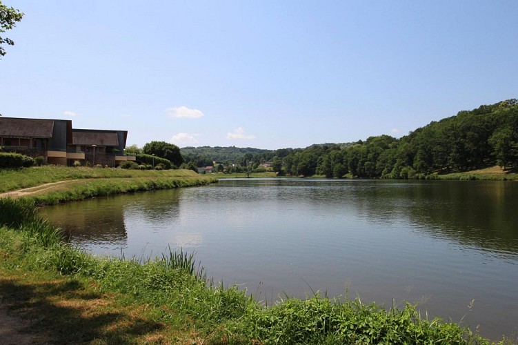 Gite "Le Lac" à Châteauneuf La Forêt en Haute-Vienne (Limousin en Nouvelle Aquitaine)_1