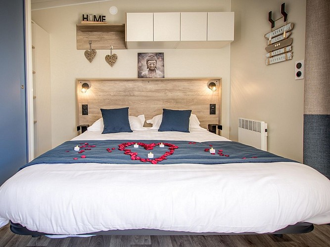 M&amp;V Resort-Eden_lit