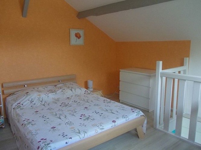 la castagnere petite maison chambre1