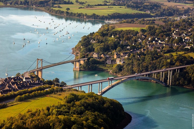 Les ponts Saint-Hubert et Châteaubriand