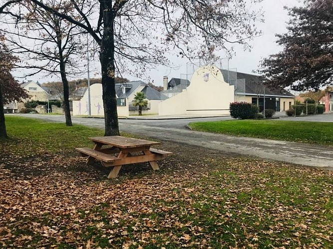 Aire pique nique - Bougarber - fronton