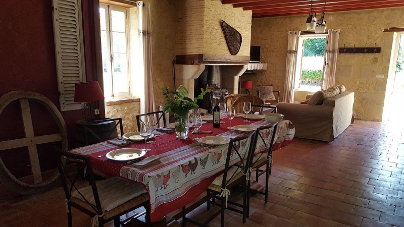 HLOAQU047FS002L5_LGM439_grande16