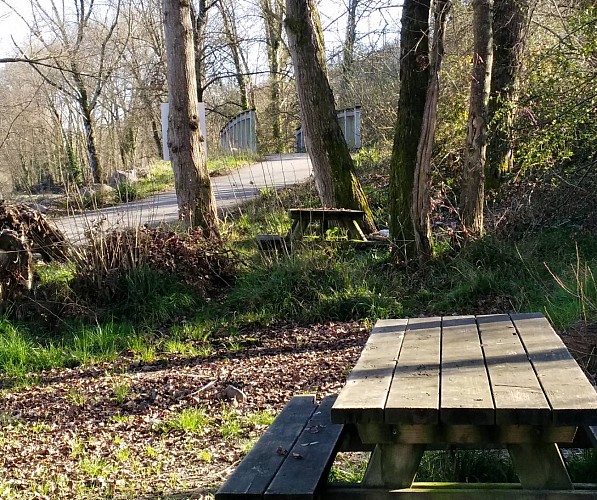 Aire pique nique - Laroin - 4