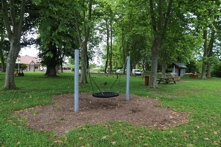 Aire de Jeux - Uzein 