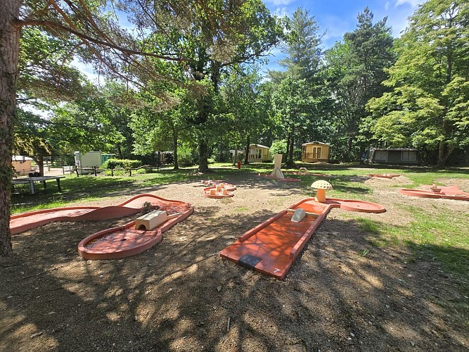 Mini golf - Camping Creuse Nature