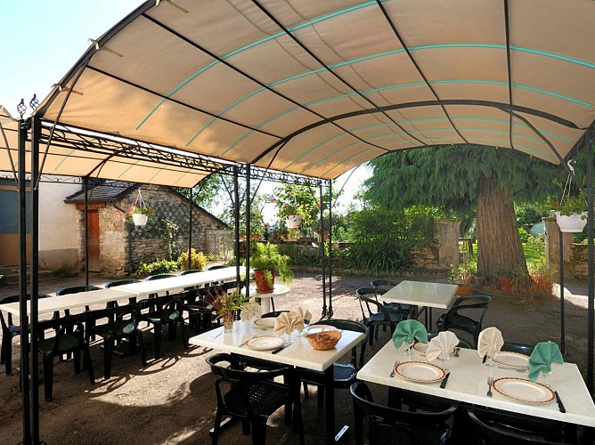 hotel-vernat-jardins-et-terrasses-favars-161164