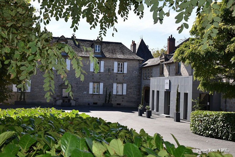 Château de Lacan Hotel